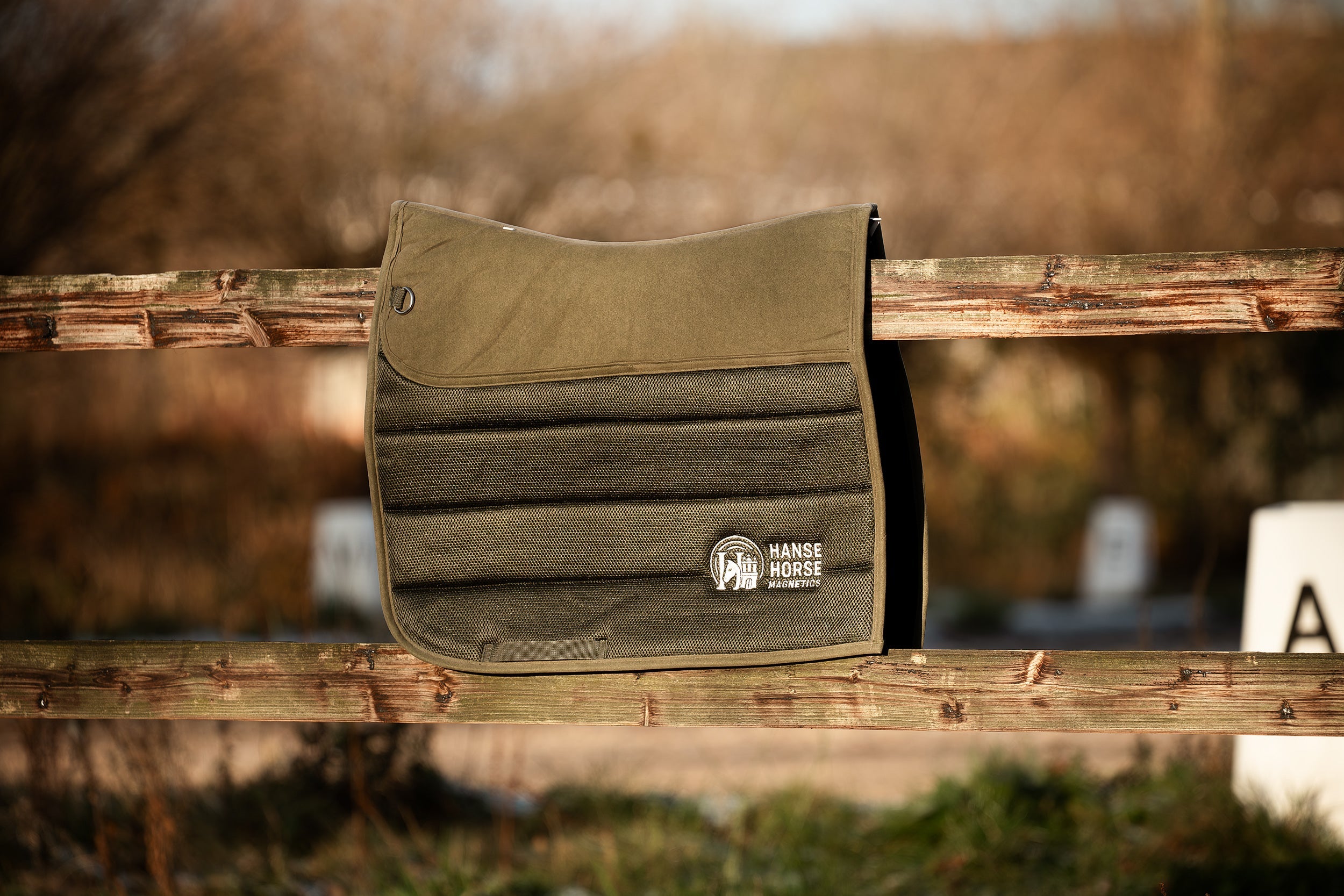 HanseHorse Magnetics Dressurschabracke Hunter Green für Pferde